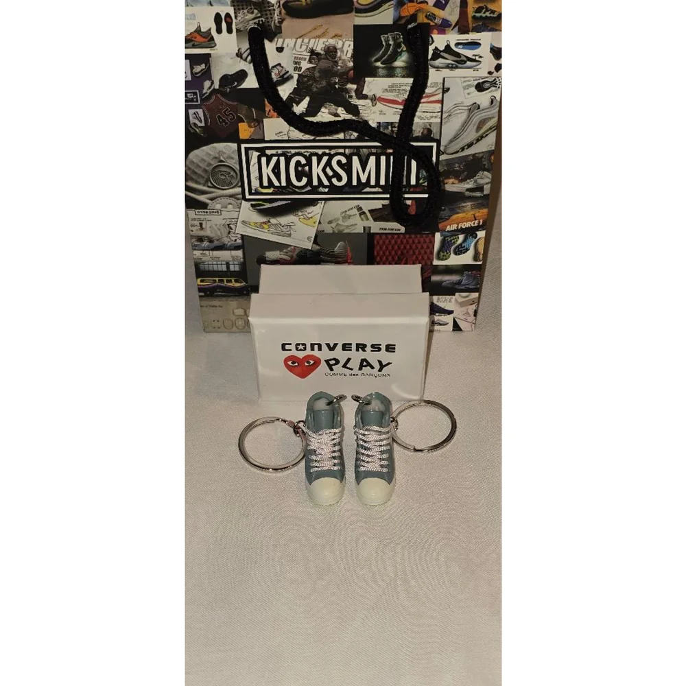 Unisex Gray and White Keychain Set with Boc and Bag One Size